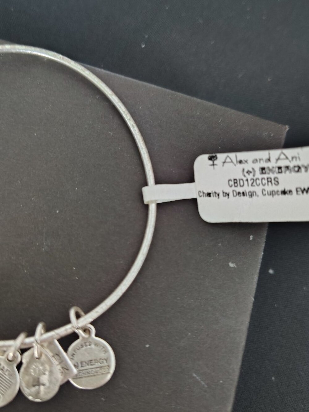 New 🧁 Alex and Ani CupCake Bangle 🧁  825 - Picture 3 of 3